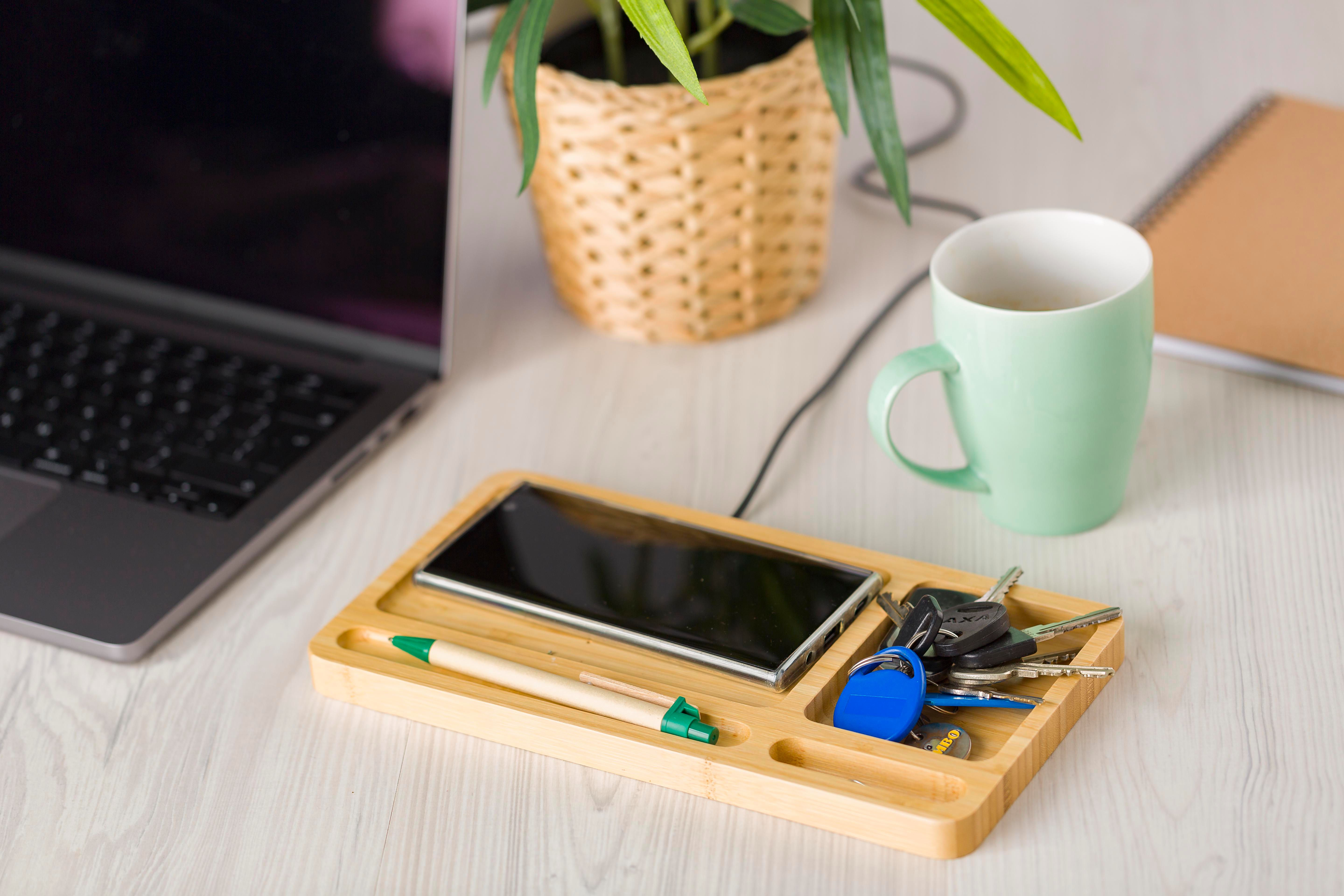 Draadloze oplader Faye | Bamboe | Bureau-organizer thumbnail